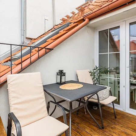 The Golden Mezzanine In *