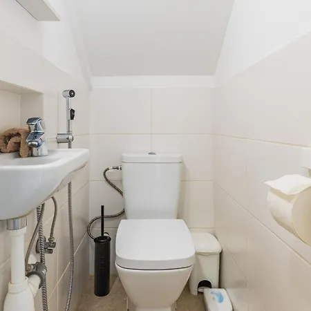 The Golden Mezzanine In براتسيلافا