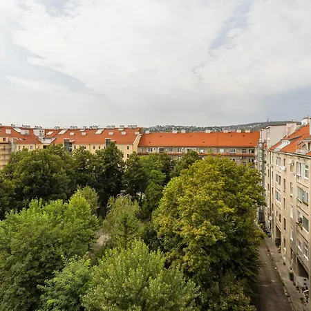 شقة The Golden Mezzanine In