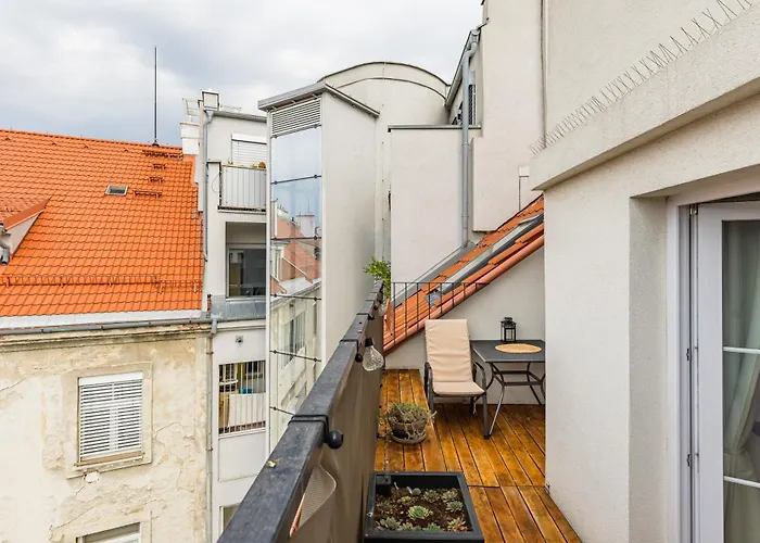 Apartment The Golden Mezzanine In Pressburg