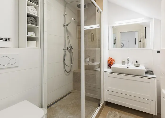 The Golden Mezzanine In * Μπρατισλάβα