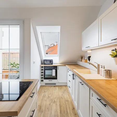 The Golden Mezzanine In Appartement Bratislava