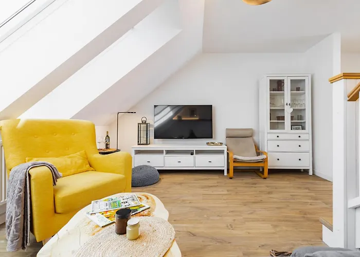 The Golden Mezzanine In *